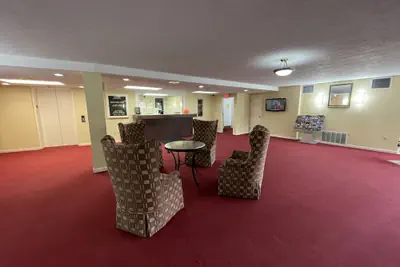 Photo 3 - Gold Star Inn & Suites