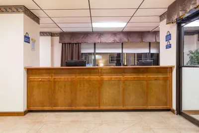 Photo 4 - Days Inn by Wyndham Batesville