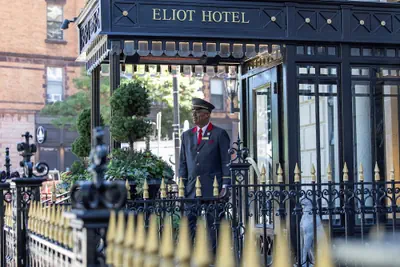 Photo 2 - The Eliot Hotel