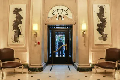 Photo 4 - The Eliot Hotel