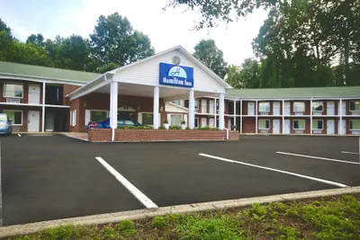 Photo 2 - Hamilton Inn Jonesville NC