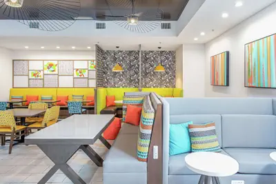 Photo 3 - Hampton Inn Pensacola Beach