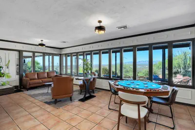 Photo 2 - Tombstone Lookout Lodge, SureStay Collection by Best Western