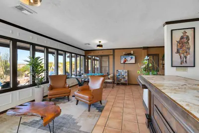 Photo 3 - Tombstone Lookout Lodge, SureStay Collection by Best Western