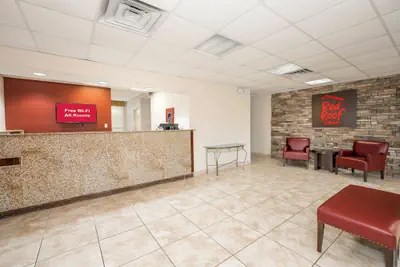 Photo 3 - Red Roof Inn Mobile North - Saraland