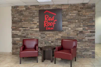 Photo 4 - Red Roof Inn Mobile North - Saraland