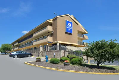 Photo 2 - Americas Best Value Inn Pittsburgh Airport