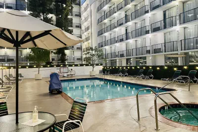 Photo 2 - Glendale Express Hotel Los Angeles