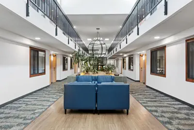 Photo 4 - Best Western Vista Inn At The Airport