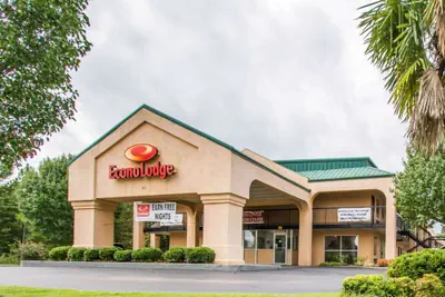 Photo 2 - Econo Lodge Troy