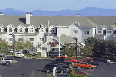 Photo 2 - Hampton Inn Colchester
