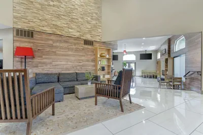 Photo 5 - Country Inn & Suites by Radisson, Vallejo Napa Valley, CA