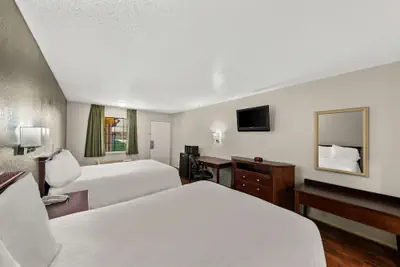 Photo 5 - Americas Best Value Inn Bonham