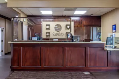 Photo 3 - Comfort Inn & Suites Seattle North