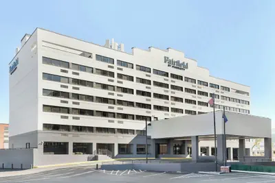 Photo 2 - Fairfield by Marriott Inn & Suites Charleston Downtown