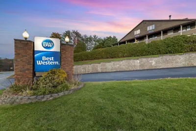Photo 2 - Best Western of Lake George