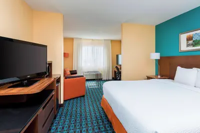 Photo 5 - Fairfield Inn & Suites Lincoln