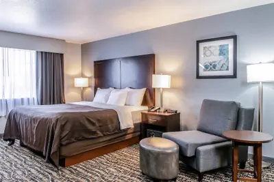 Photo 2 - Clarion Hotel By Humboldt Bay