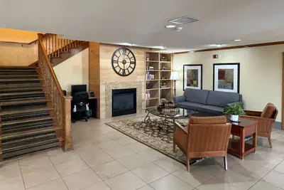 Photo 3 - Country Inn & Suites by Radisson, Owatonna, MN