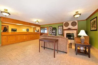 Photo 3 - Quality Inn & Suites Grinnell near University