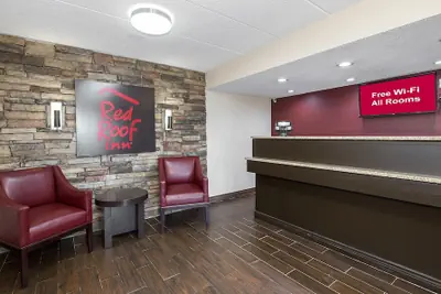 Photo 3 - Red Roof Inn Cincinnati East - Beechmont