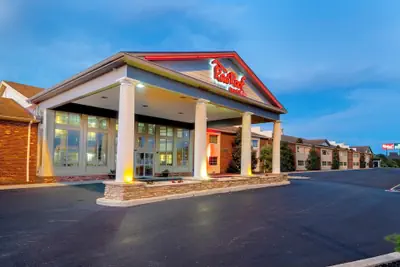 Photo 2 - Red Roof Inn & Suites Wilmington - New Castle