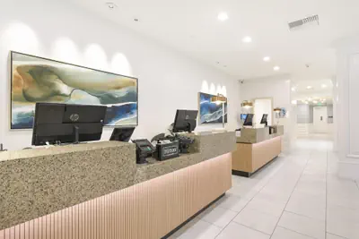 Photo 4 - Hilton Irvine/Orange County Airport