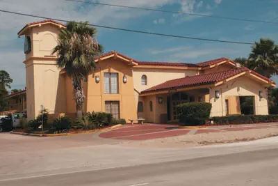 Photo 2 - La Quinta Inn by Wyndham Lufkin