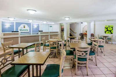 Photo 4 - La Quinta Inn by Wyndham Lufkin