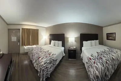 Photo 4 - Days Inn by Wyndham Forrest City I-40