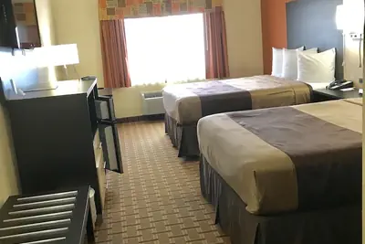 Photo 4 - Quality Inn & Suites Benton Harbor - St. Joseph