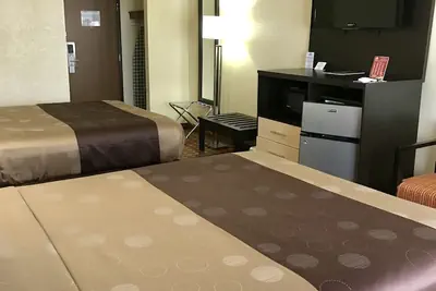 Photo 3 - Quality Inn & Suites Benton Harbor - St. Joseph