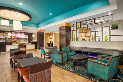 Photo 3 - La Quinta Inn & Suites by Wyndham Richmond-Midlothian