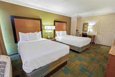 Photo 5 - Travelodge by Wyndham Phoenix North