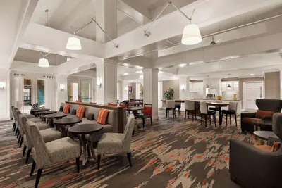 Photo 4 - Addison Suites