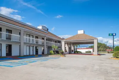 Photo 2 - Quality Inn Kingsland