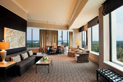 Photo 2 - Sheraton Greensboro at Four Seasons
