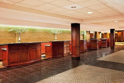 Photo 3 - Sheraton Greensboro at Four Seasons