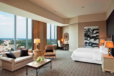 Photo 5 - Sheraton Greensboro at Four Seasons