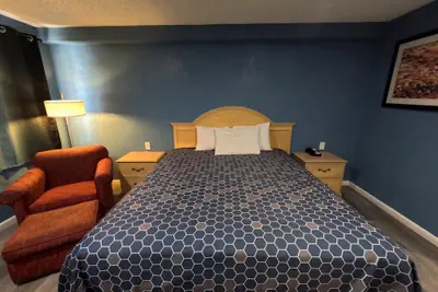 Photo 5 - Heritage Inn