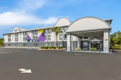 Photo 2 - Spark by Hilton Tifton