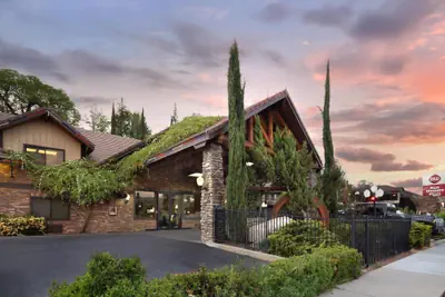 Photo 2 - Best Western Plus Yosemite Gateway Inn