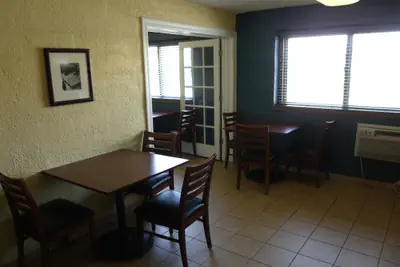 Photo 3 - Relax Inn