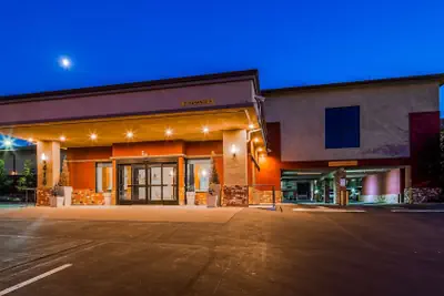 Photo 2 - SureStay Hotel by Best Western Tehachapi
