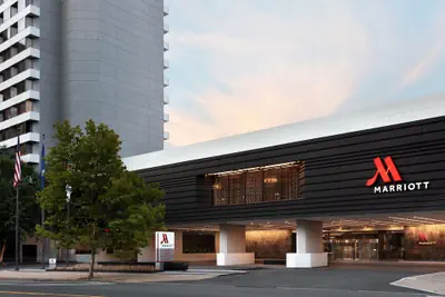 Photo 2 - Crystal Gateway Marriott