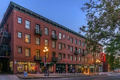 Photo 2 - Best Western Plus Pioneer Square Hotel Downtown
