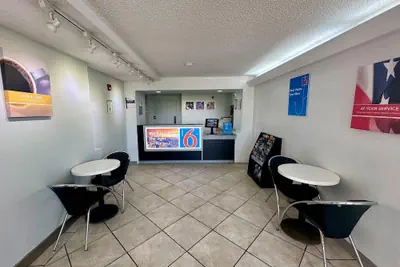 Photo 3 - Motel 6 West Monroe, LA