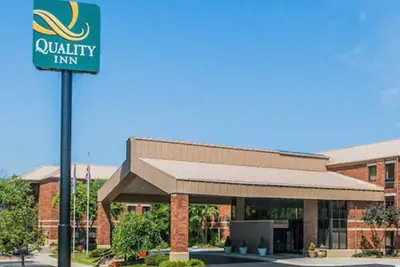 Photo 2 - Quality Inn Auburn Hills - Detroit North