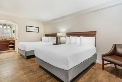 Photo 2 - Best Western Rose Garden Inn