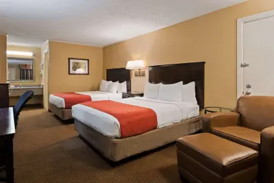 Photo 4 - SureStay Plus by Best Western Covington
